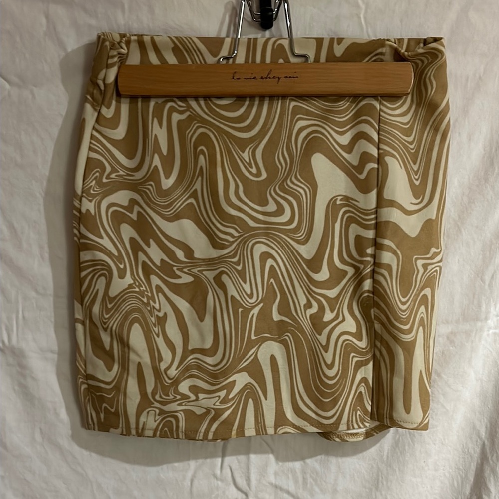 Swirl Pattern Mini Skirt